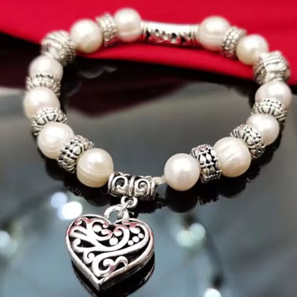 Zinc Alloy Freshwater Pearl Antique Fish Bracelet with elastic cord."siz… - Picture 13 of 16